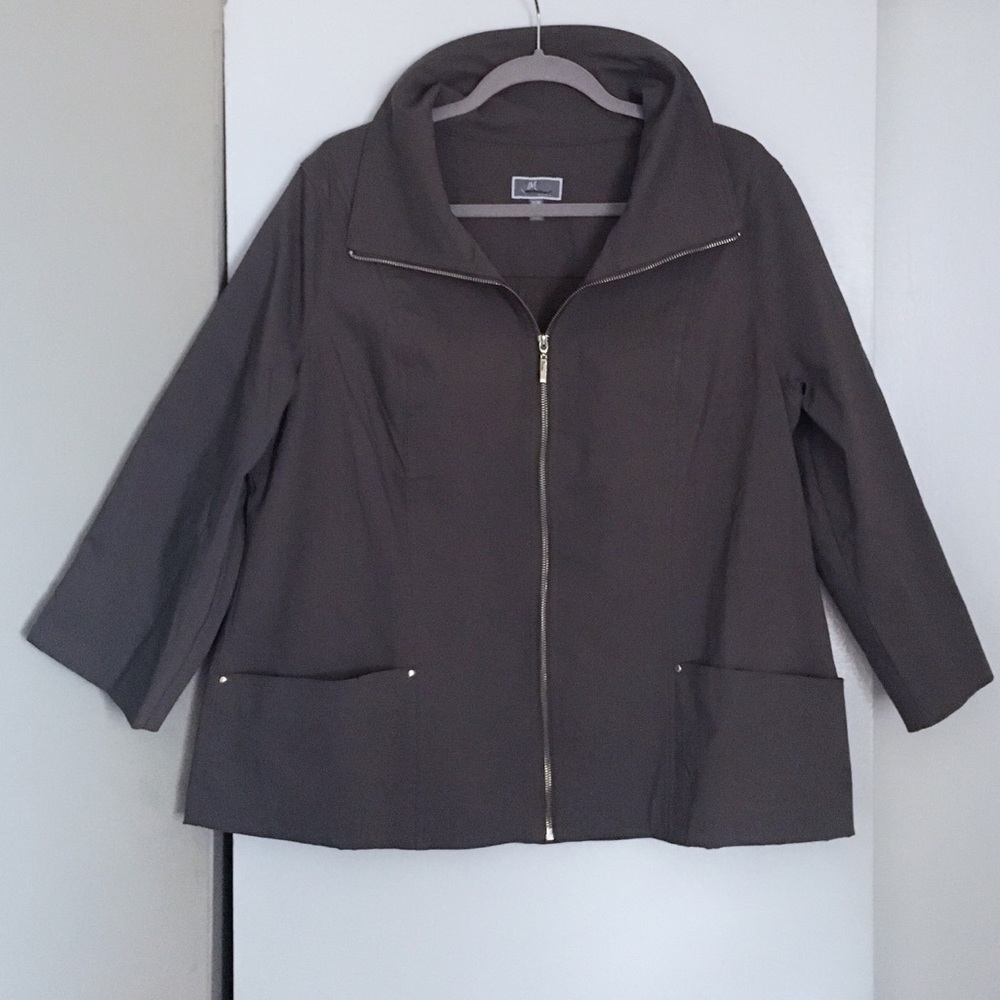 JM Collection 16W Zip Front Jacket